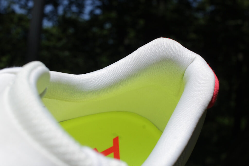 adidas Adizero Boston 13 - heel counter