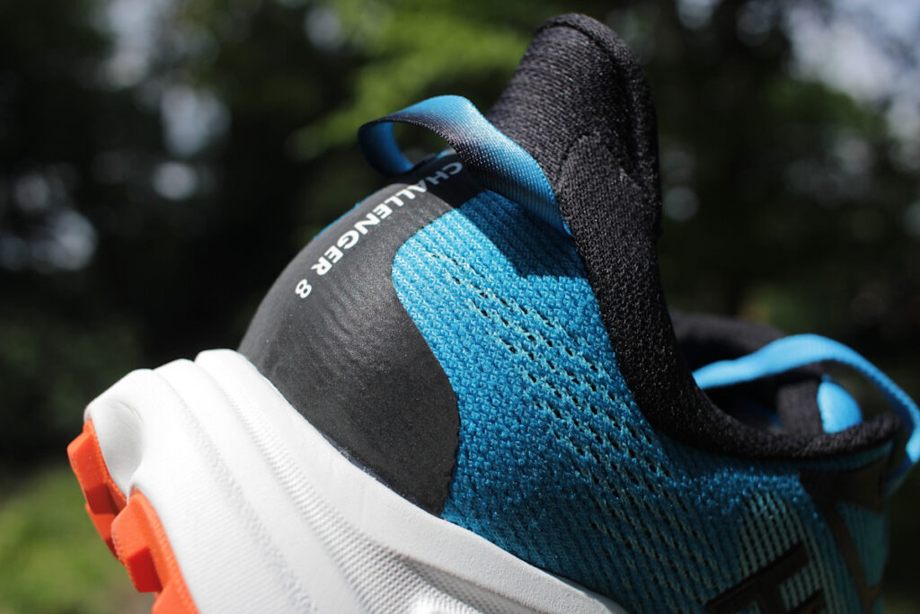 Hoka Challenger 8 - heel counter