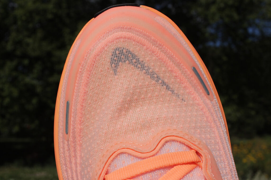 Nike Vomero Plus - toebox